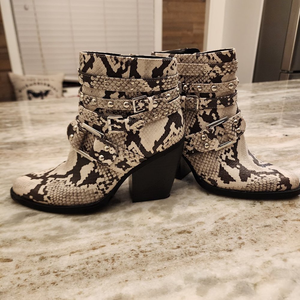 Steve Madden boots